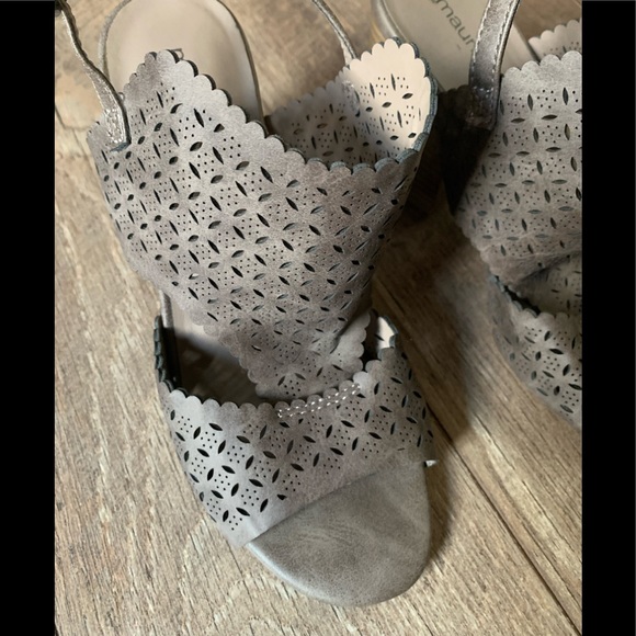 Maurices Chunky Heel Sandal Sz 7 M - Picture 3 of 8